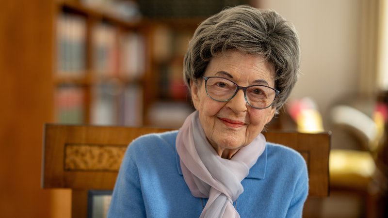 Ein Porträt der Dichterin und Schriftstellerin Dagmar Nick | Bild: picture alliance / SZ Photo | Catherina Hess Ein Porträt der Dichterin und Schriftstellerin Dagmar Nick