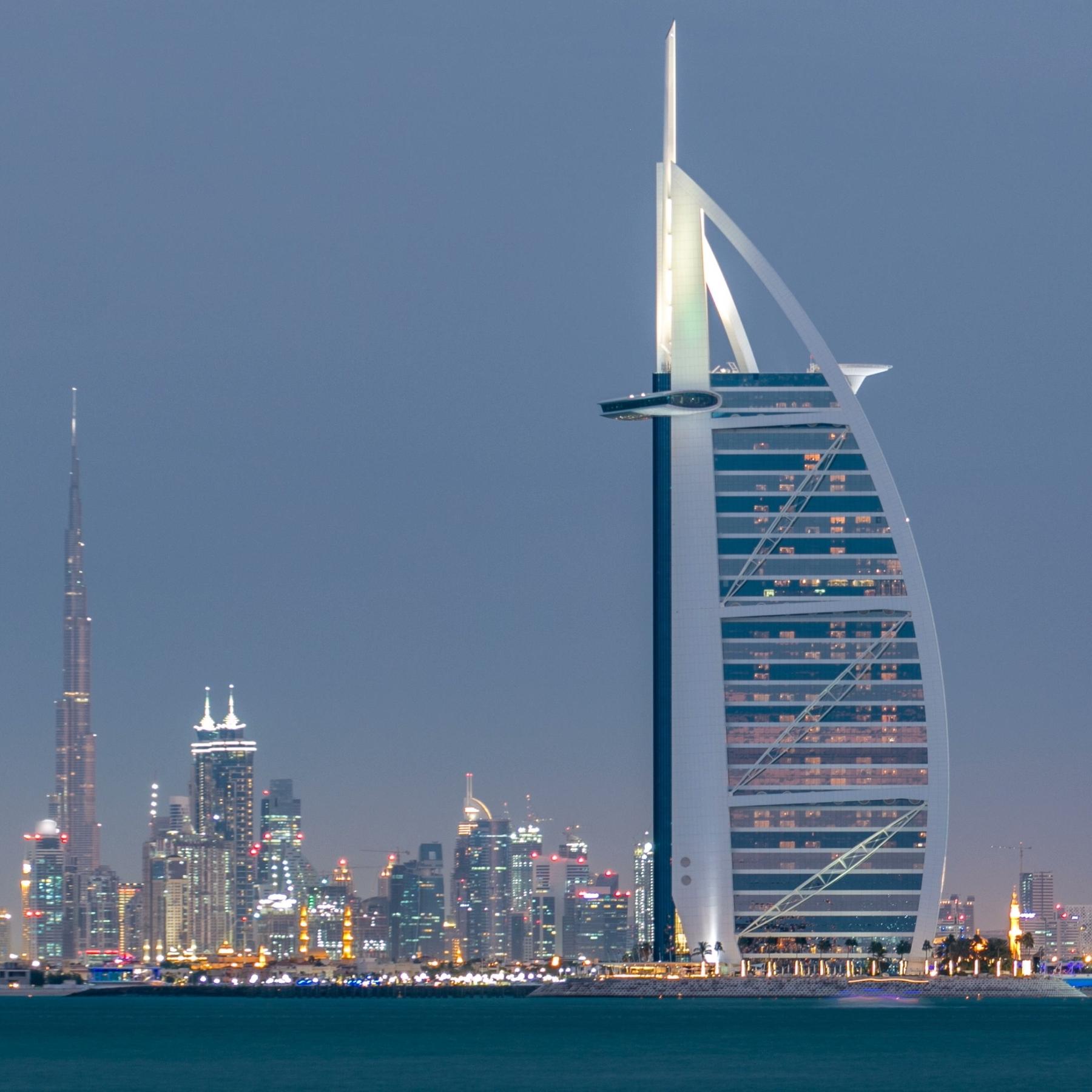 Vereinigte Arabische Emirate - Späte Gründung, schneller Boom