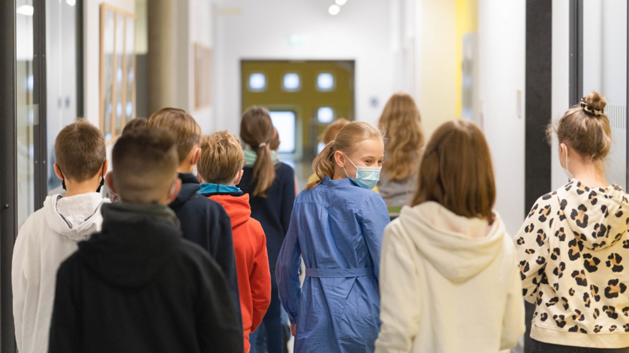 Archivbild: In einigen Bundesländern beginnt heute wieder die Schule. Bislang hat sich nur Thüringen teilweise für Distanzunterricht ausgesprochen.