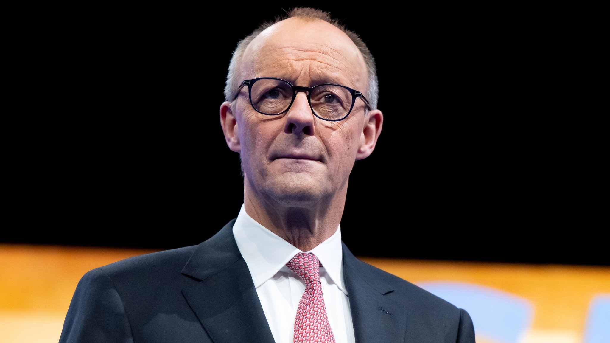 Merz in München: Freiheit und Demokratie stehen auf dem Spiel