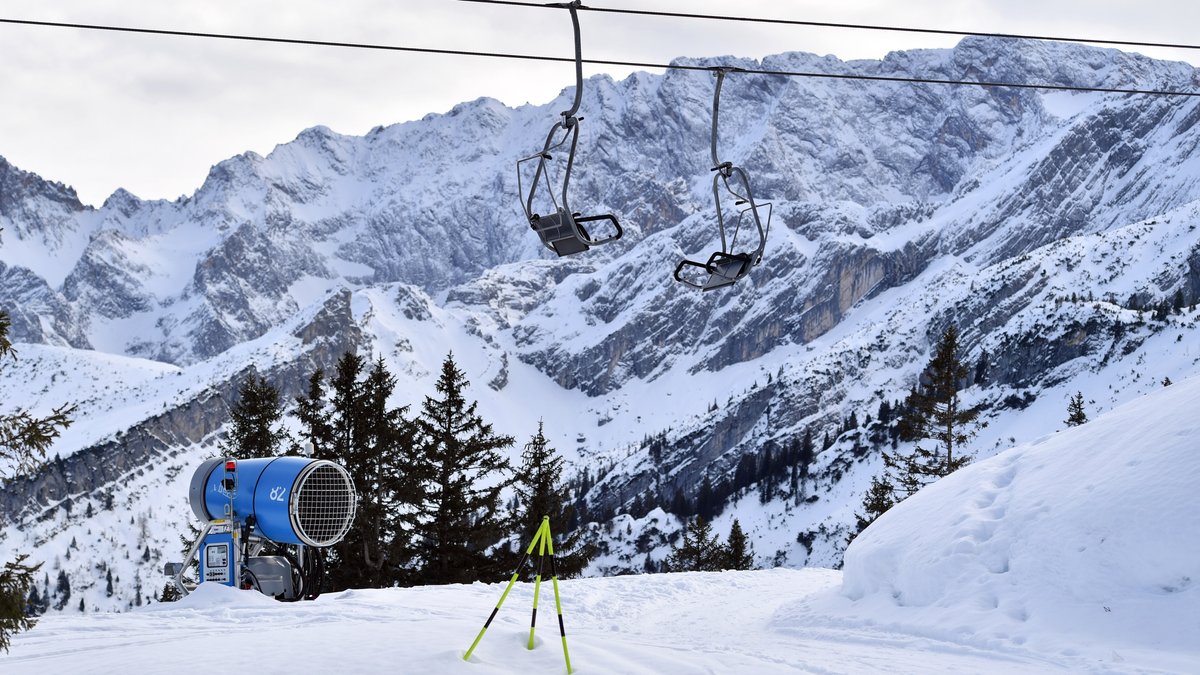 Frau stirbt bei Skiunfall in Garmisch-Partenkirchen