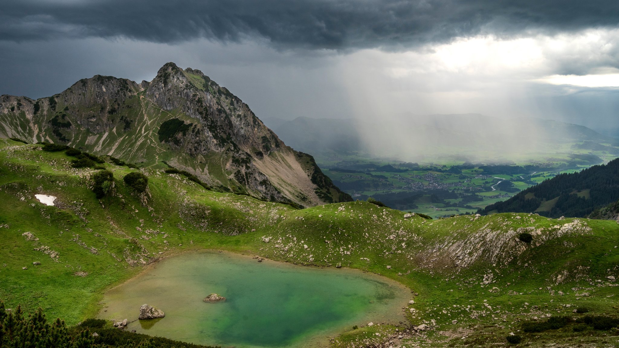 Wetter in Bayern: Kaltfront bringt Regen und Temperatursturz 