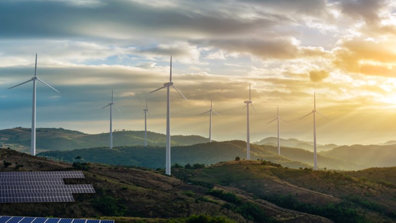 Wieder Gegenwind für Freie-Wähler-Chef Aiwanger. Jetzt liegt sein Gesetz für die Bürgerbeteiligung bei Wind- und Solarparks erstmal auf Eis. | Bild: BR Wieder Gegenwind für Freie-Wähler-Chef Aiwanger. Jetzt liegt sein Gesetz für die Bürgerbeteiligung bei Wind- und Solarparks erstmal auf Eis.