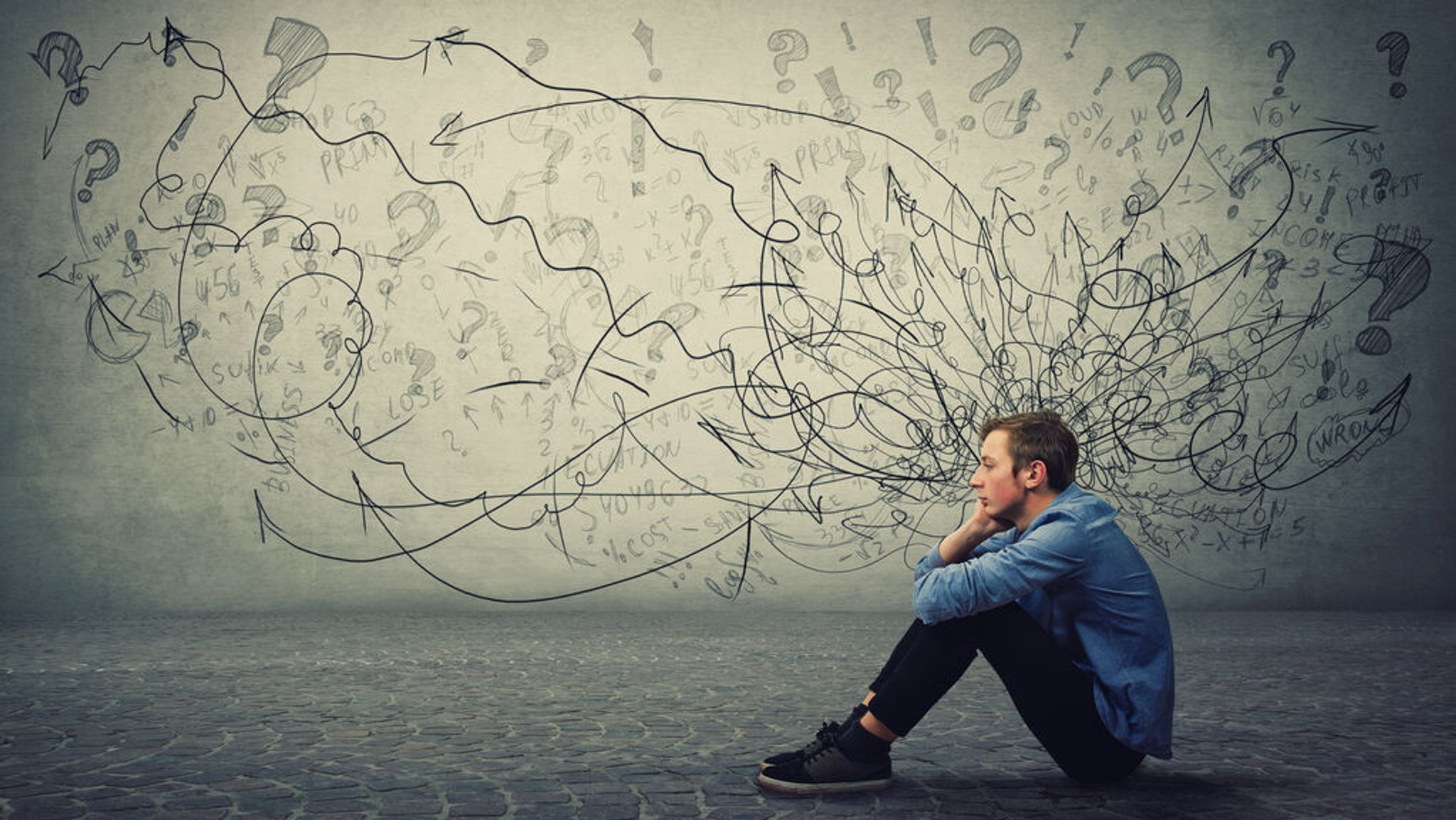 Ein junger Mann sitzt auf dem Boden und sieht nachdenklich und hoffnungslos aus. Gestresster Student verspürt emotionales Unbehagen, Angstzustände und psychische Probleme. | Bild: stock.adobe.com/1STunningART Ein junger Mann sitzt auf dem Boden und sieht nachdenklich und hoffnungslos aus. Gestresster Student verspürt emotionales Unbehagen, Angstzustände und psychische Probleme.