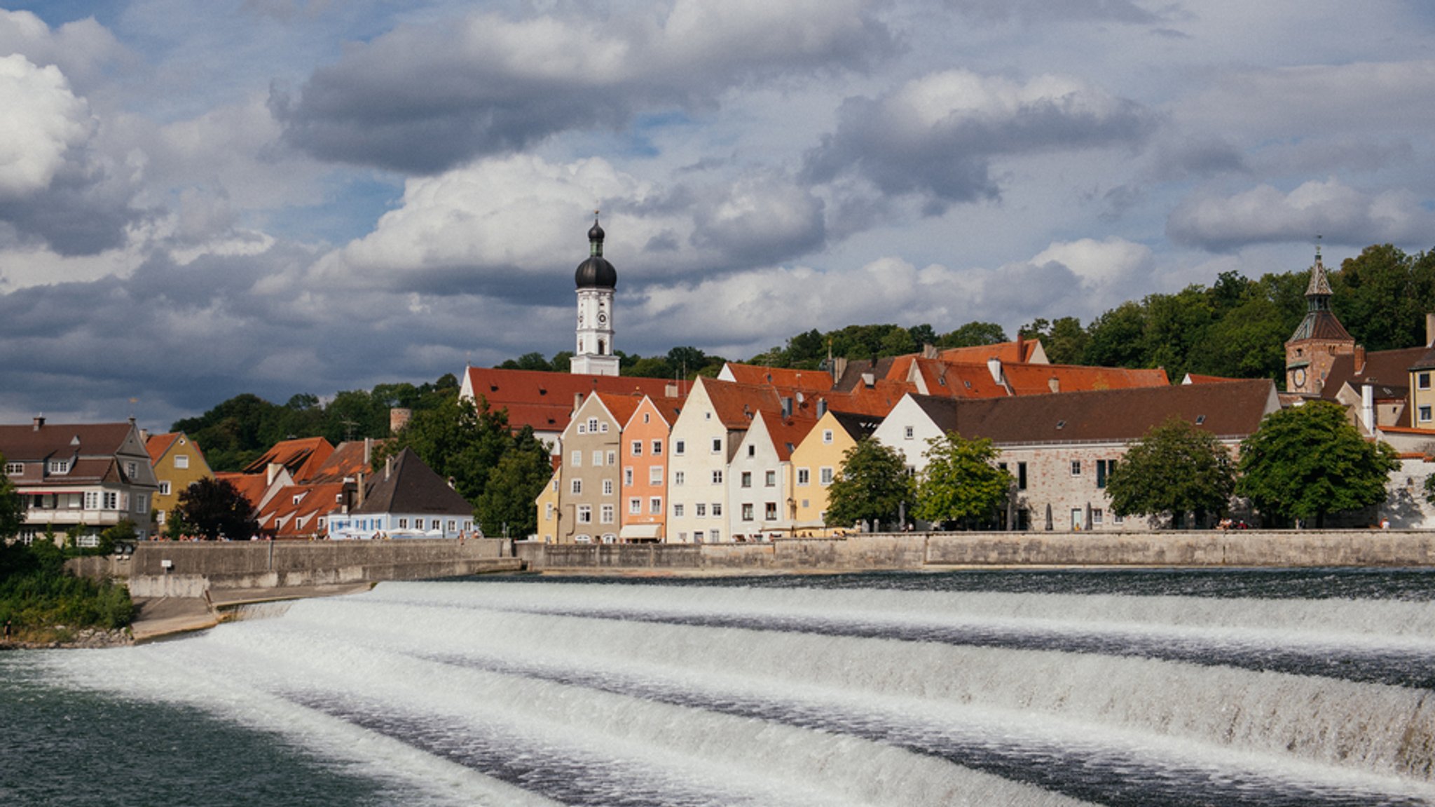 Stadtansicht von Landsberg - mit Lechstaustufen