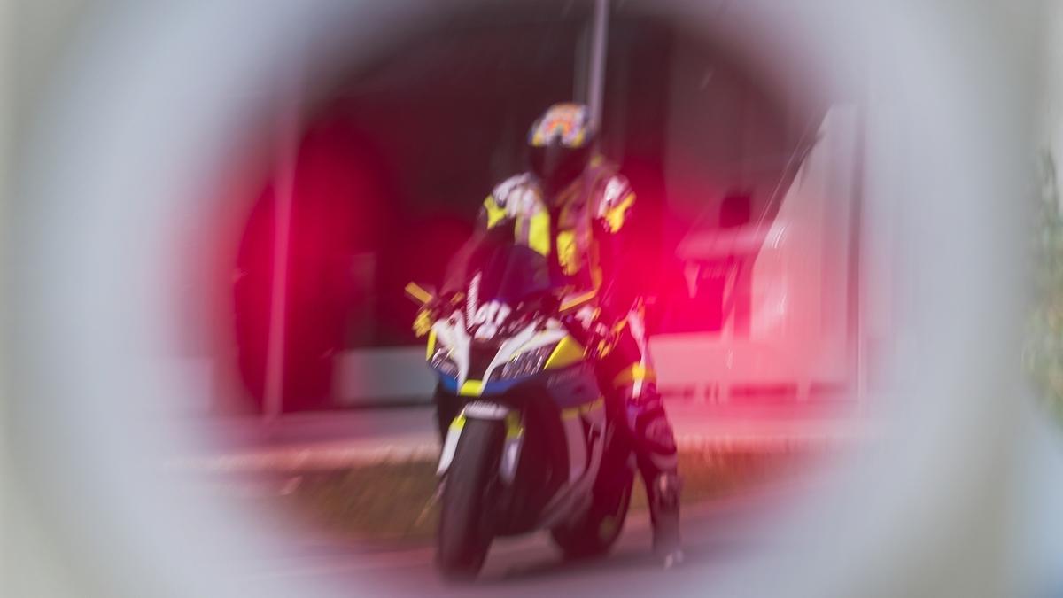 Mit 242 Km H Geblitzt Rasender Biker Kommt Wohl Straffrei Davon Br24