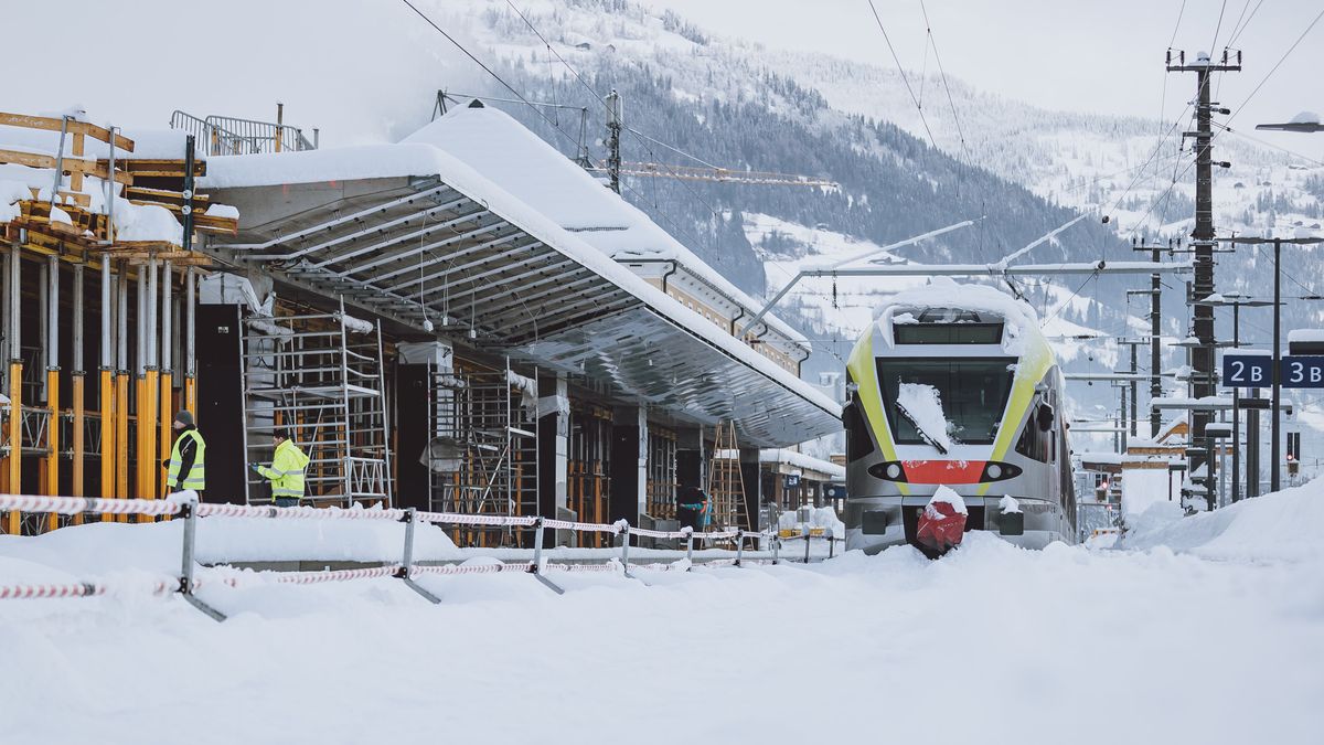 Uberschwemmungen In Italien Schneemassen In Osterreich Br24