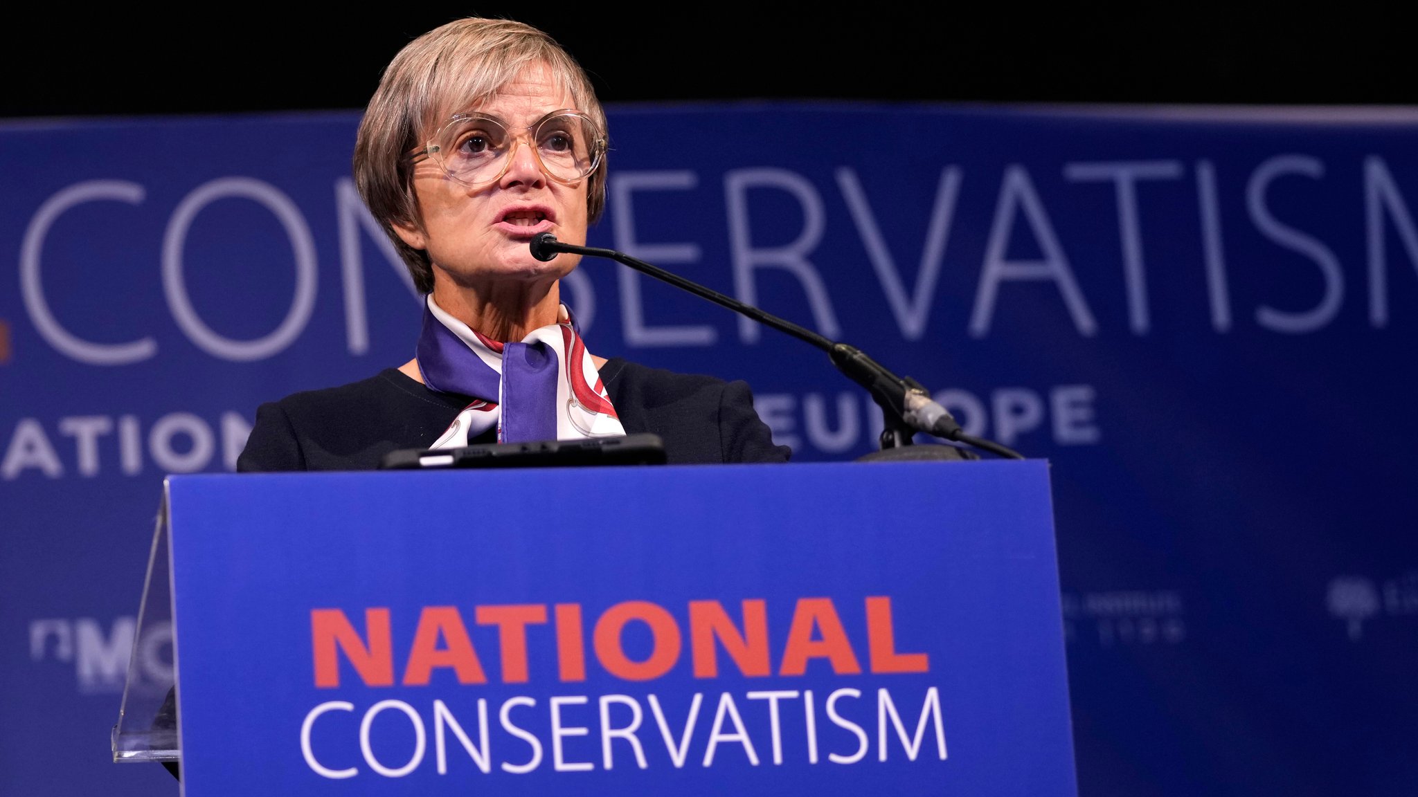 Gloria von Thurn und Taxis auf der "National Conservatism Conference" in Brüssel, April 2024 | Bild: Gloria von Thurn-und-Taxis Gloria von Thurn und Taxis auf der "National Conservatism Conference" in Brüssel, April 2024