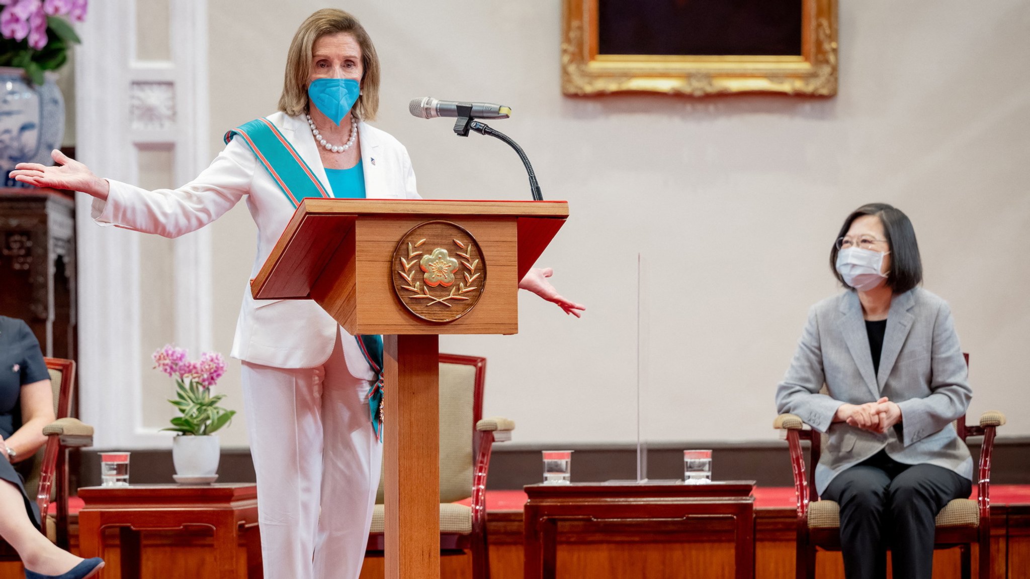 Vorsitzende des US-Repräsentantenhauses, Nancy Pelosi (l.), Taiwans Präsidentin Tsai Ing-wen (r.)