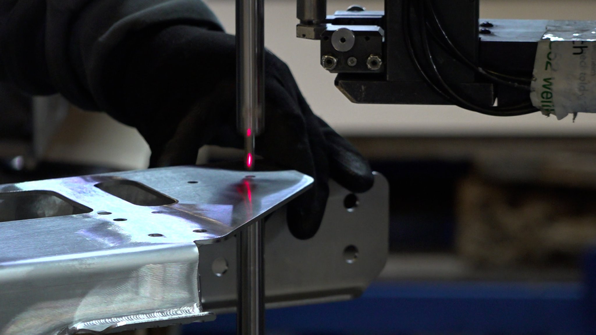 Blick auf eine Maschine. | Bild: BR Blick auf eine Maschine.