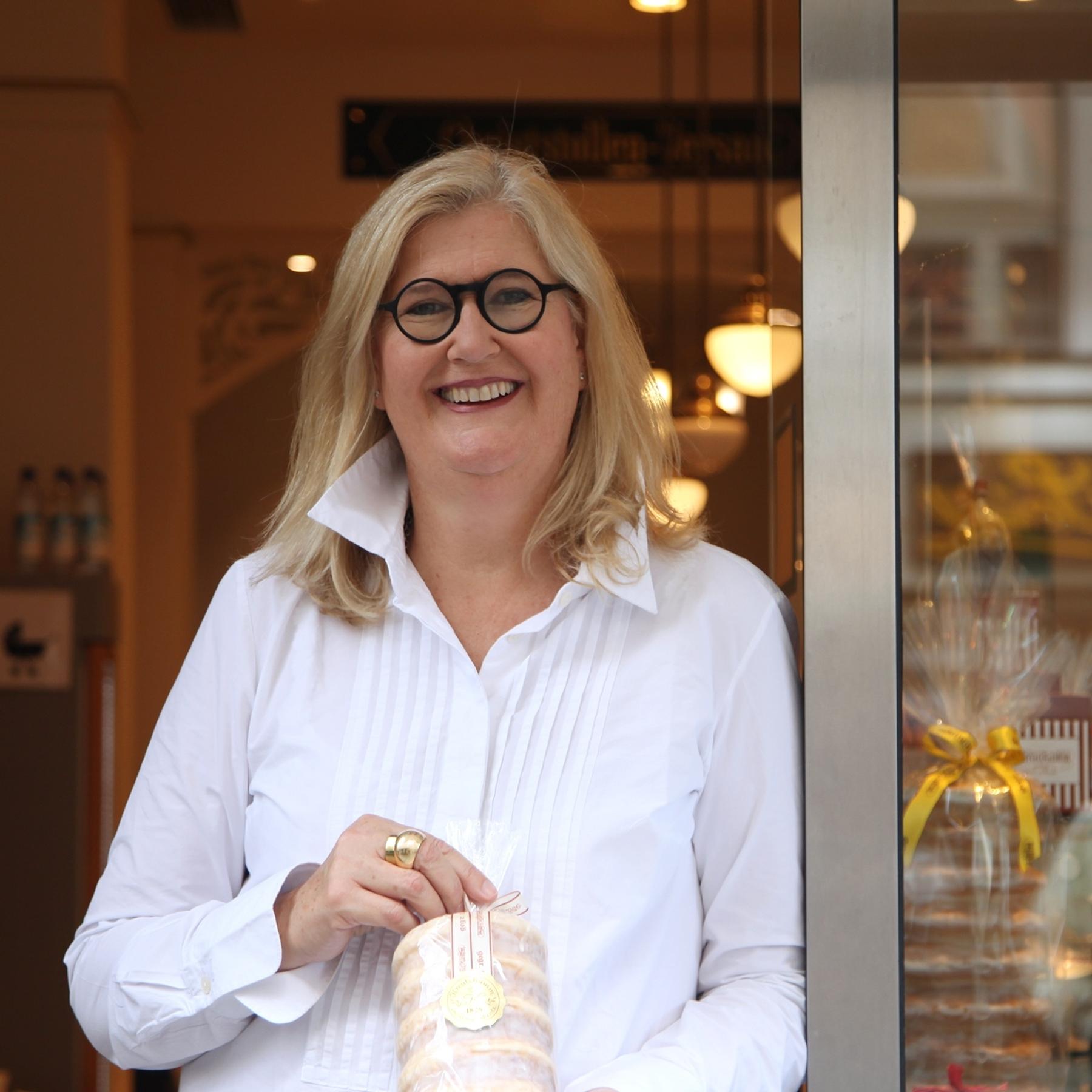 Elisabeth Kreutzkamm-Aumüller, Unternehmerin: 200 Jahre feinste Backkunst