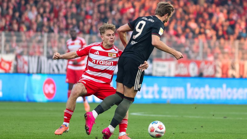 Spielszene Union Berlin - FC Bayern | Bild: picture-alliance/dpa Spielszene Union Berlin - FC Bayern