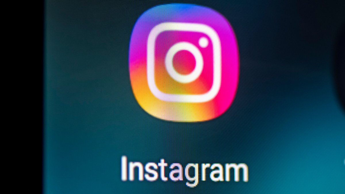 Das Logo von Instagram auf einem Display