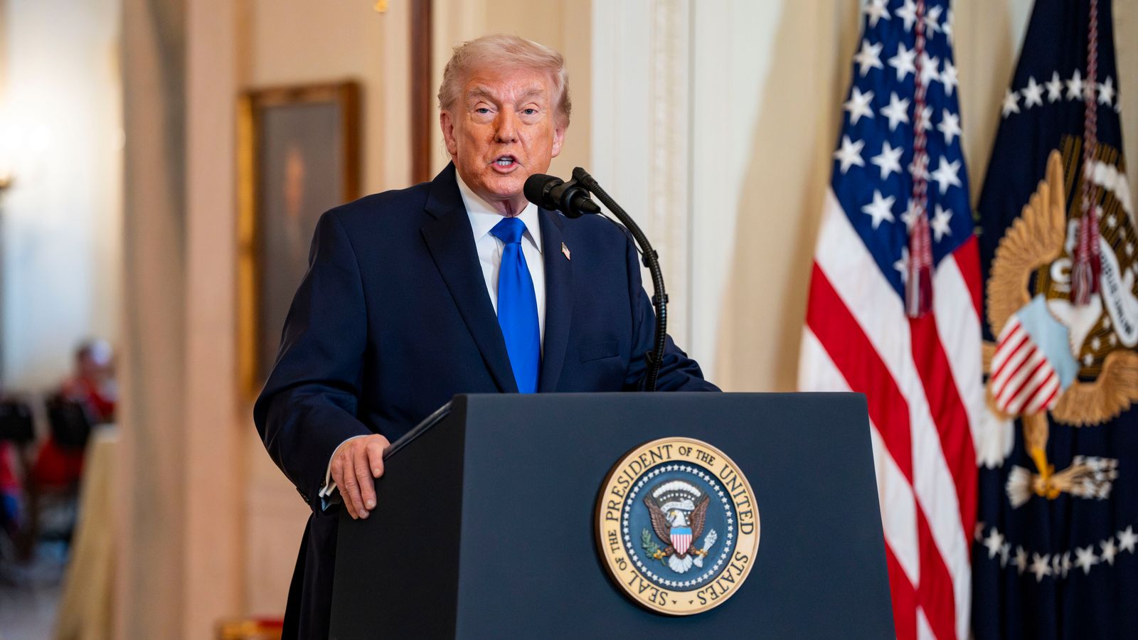 "Fall des Jahrhunderts?" Bedeutung des Zoll-Urteils gegen Trump - Bayerischer Rundfunk