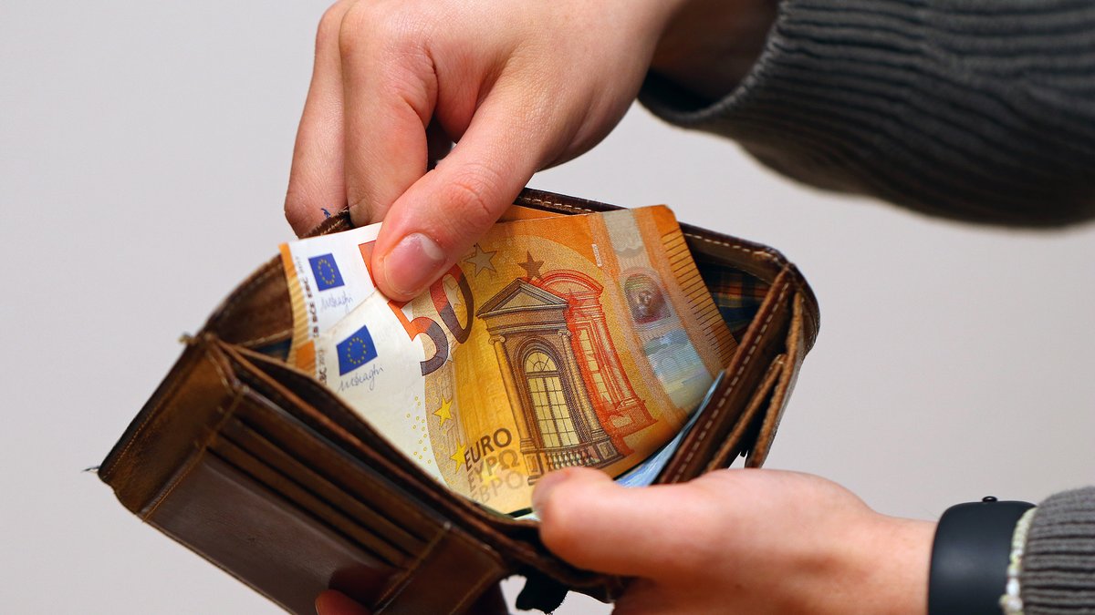 61 Euro mehr: Bürgergeld steigt 2024 auf 563 Euro