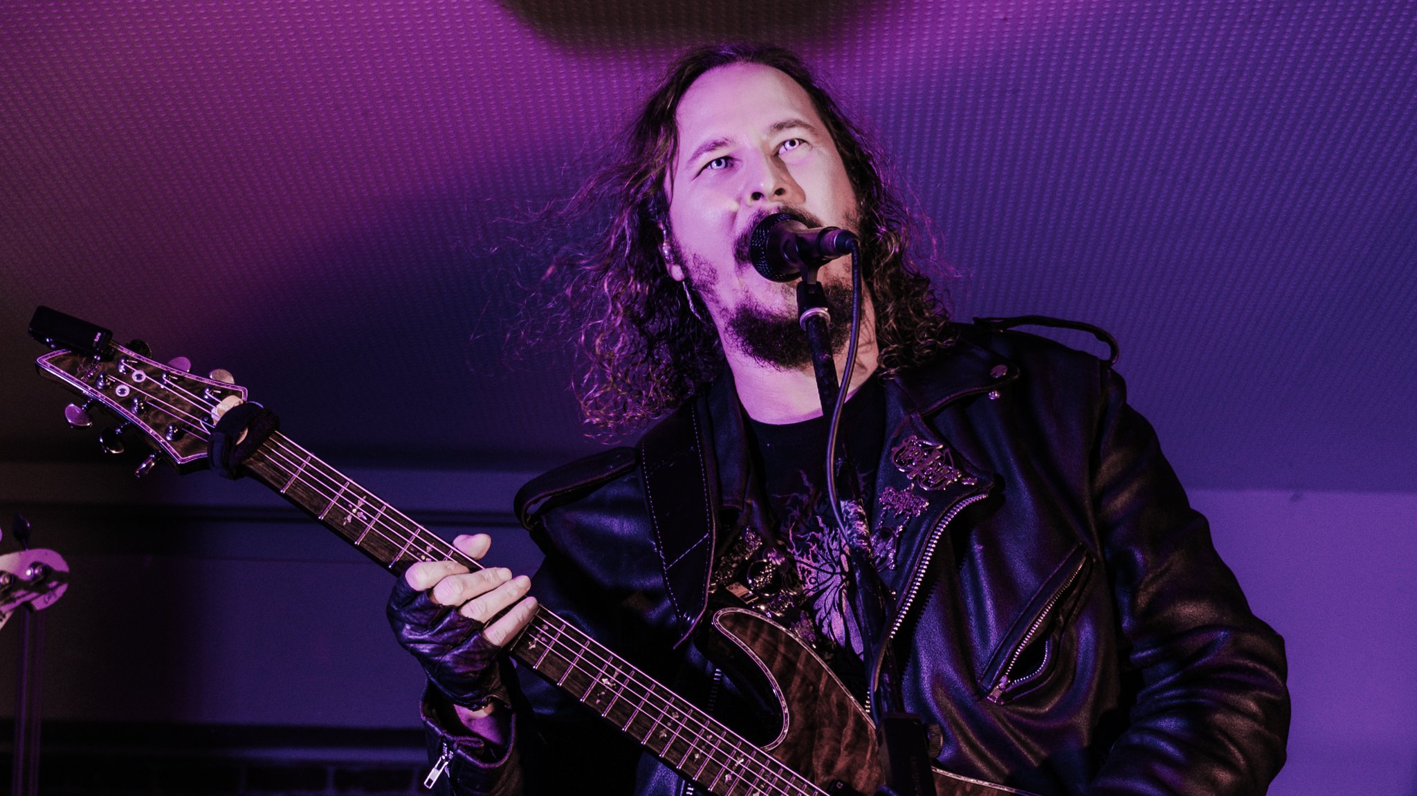 Die Band Craving auf der Bühne des Bamberger Jugendzentrums. | Bild: Natalia Sokolowska Die Band Craving auf der Bühne des Bamberger Jugendzentrums.