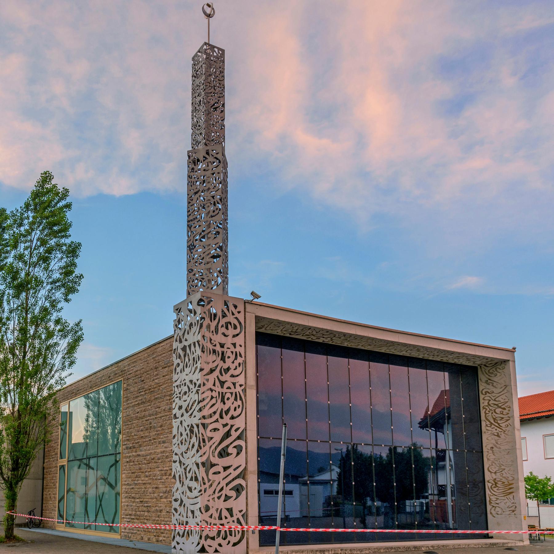 Minarett, Kuppel, Gewerbehalle - Eine Rundreise durch Bayerns muslimische Gotteshäuser episode artwork