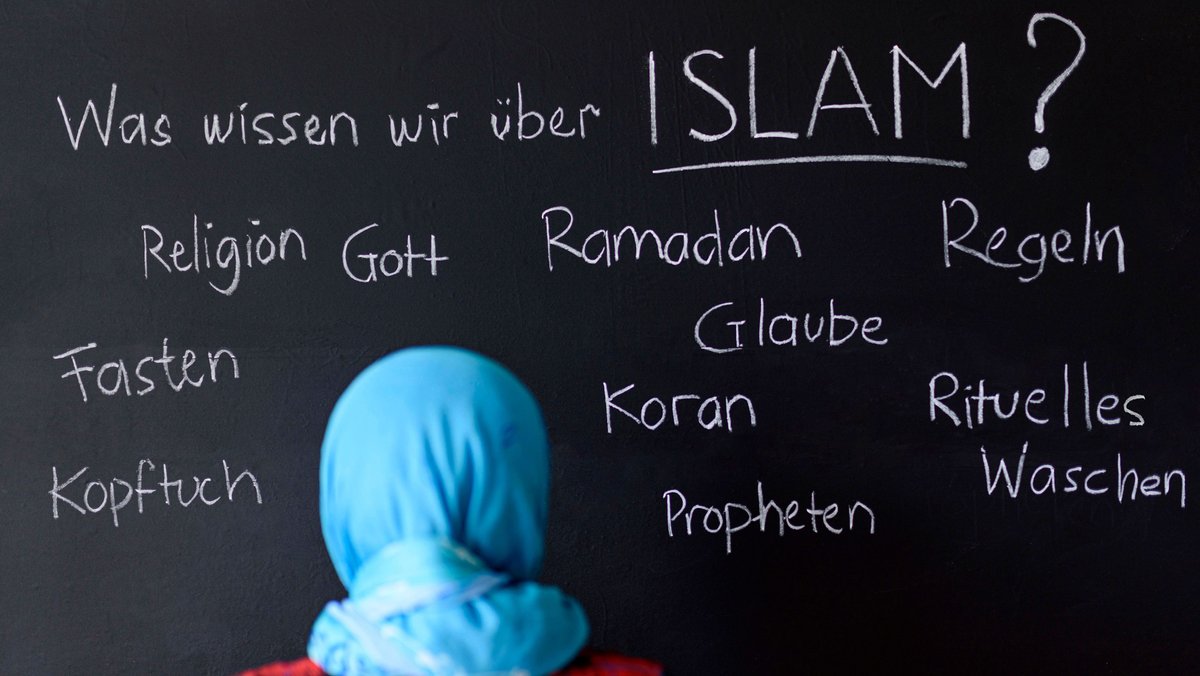 In Regensburg gründet sich ein neues muslimisches Bildungswerk - analog zu den Angeboten der evangelischen und katholischen Kirche