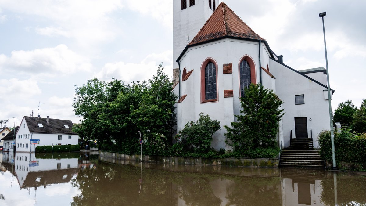 Hochwasser: Kirchen solidarisch mit betroffenen Mitarbeitern