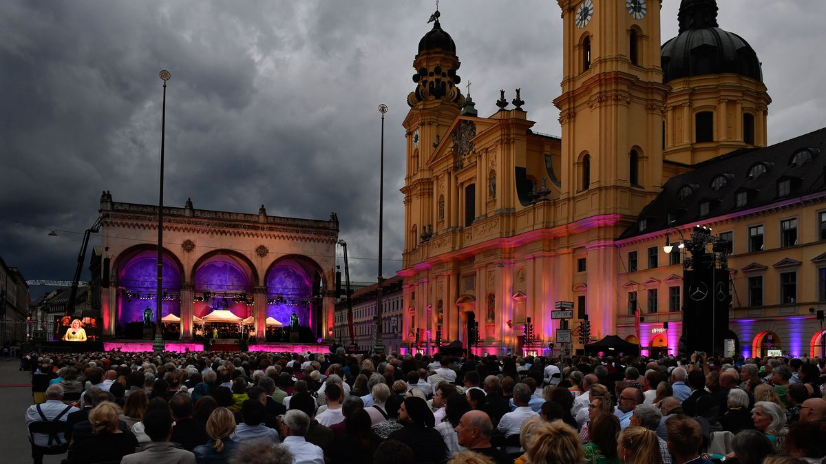 München: "Klassik am Odeonsplatz" wegen Unwetters abgebrochen