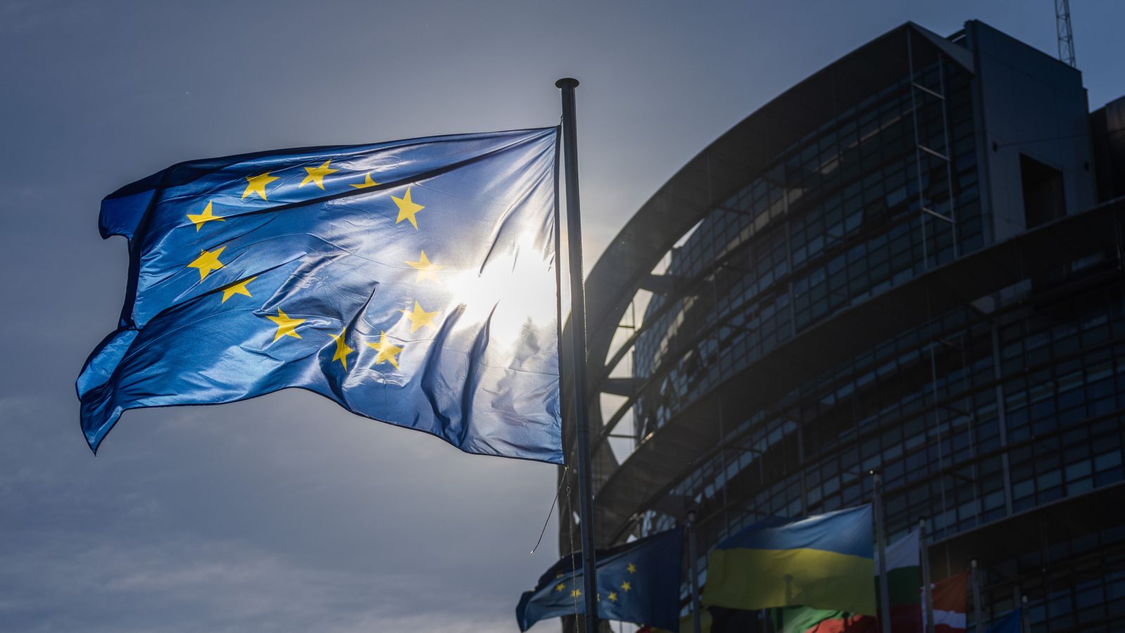 Sospetti di corruzione nel Parlamento Ue – raid a Bruxelles