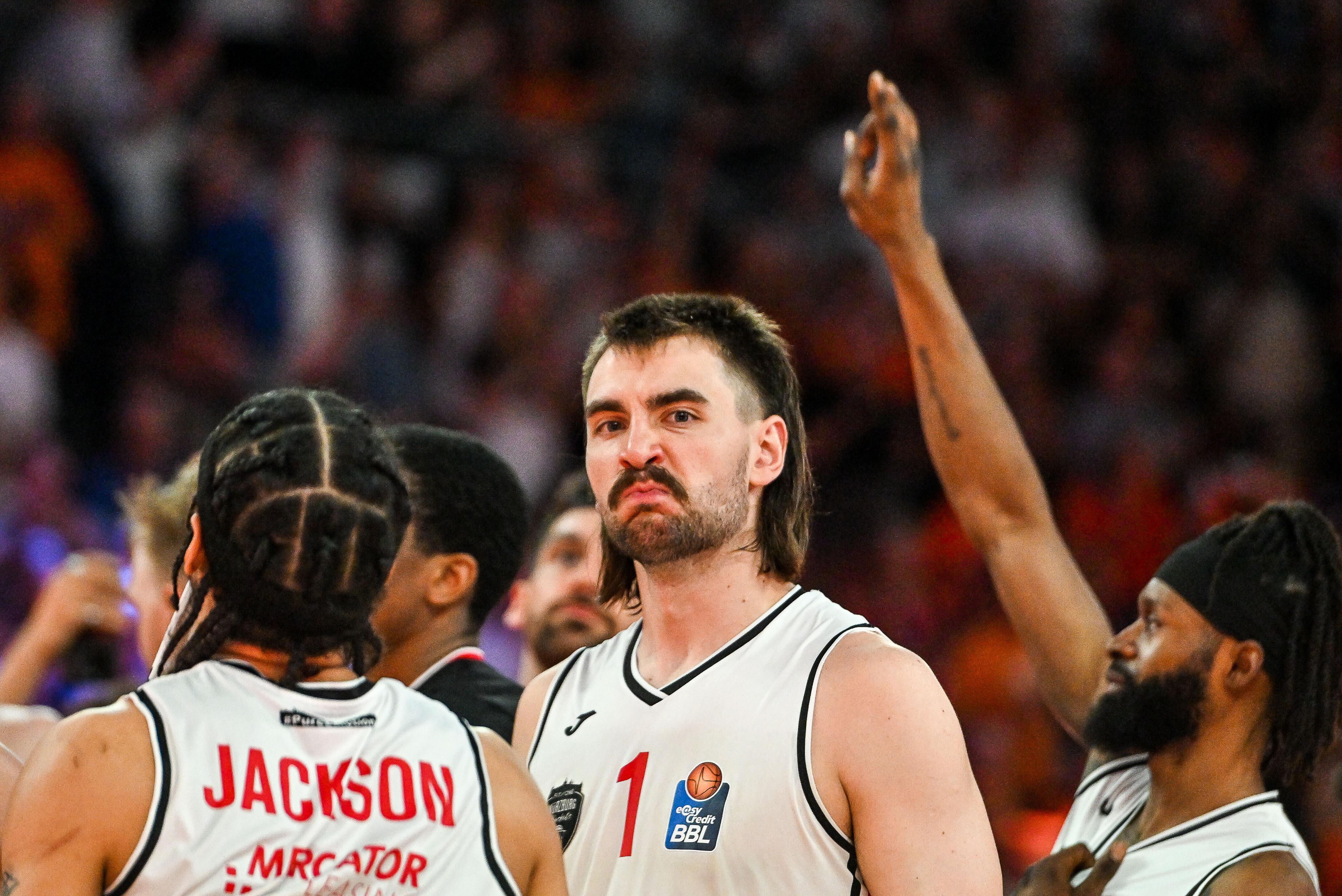 Enttäsuchte Spieler Würzburg Baskets