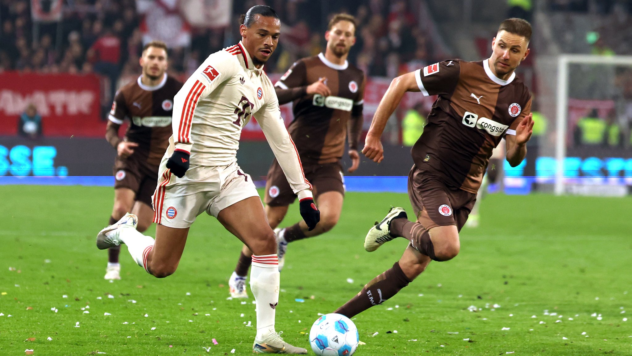 Leroy Sané gegen den FC St. Pauli