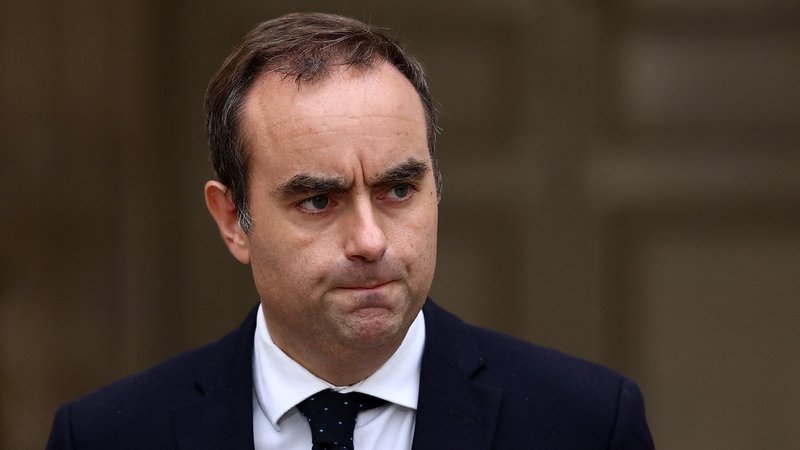 Nach nur einem Monat im Amt gibt Frankreichs Premier Sébastien Lecornu überraschend auf. | Bild: REUTERS/Stephane Mahe/Pool Nach nur einem Monat im Amt gibt Frankreichs Premier Sébastien Lecornu überraschend auf.