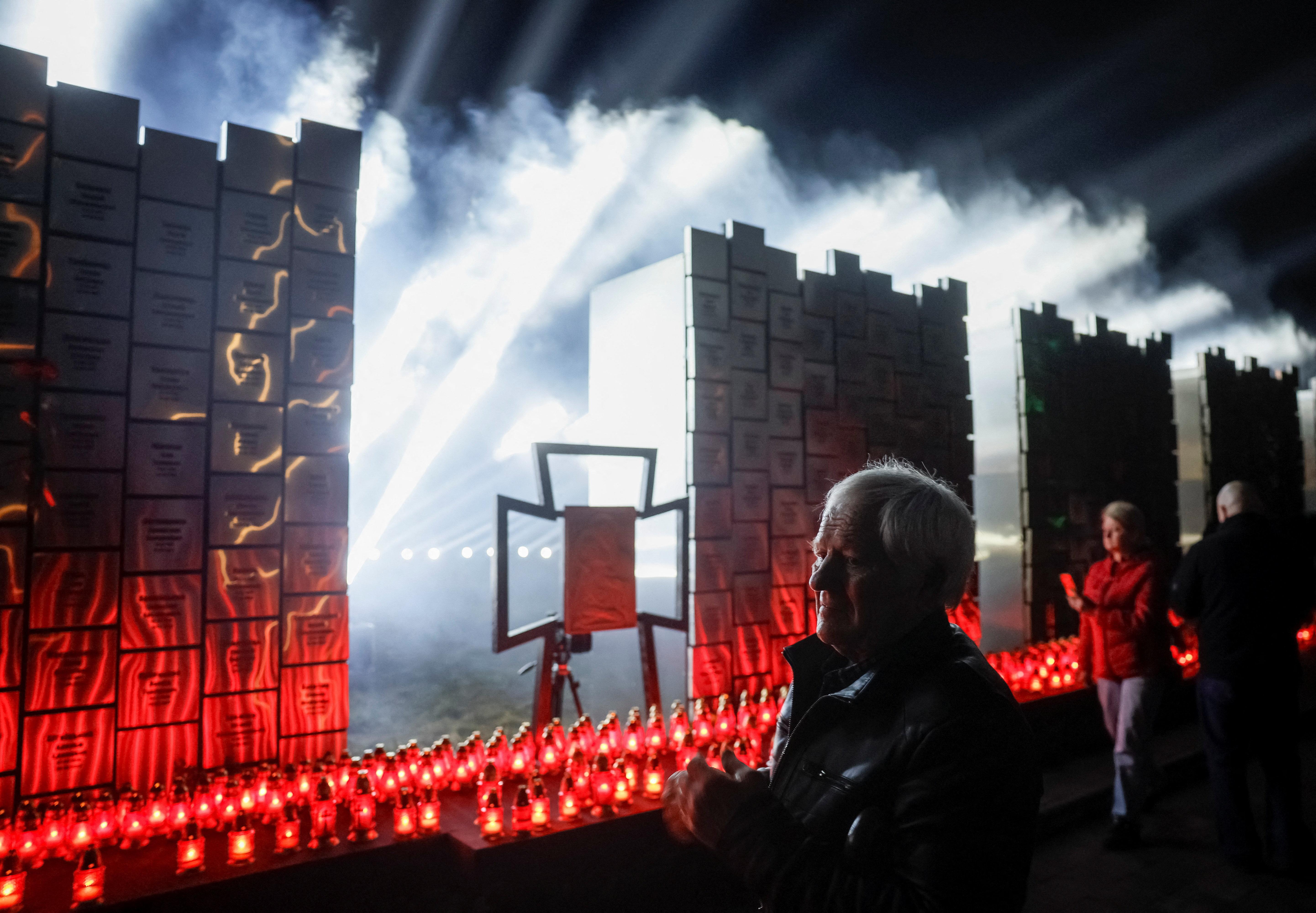 Heute vor vier Jahren ist die Stadt Butscha von der russischen Besatzung befreit worden. In den Straßen wurden zahlreiche getötete Zivilisten gefunden. Mehrere EU-Außenminister werden zum Gedenken in der Ukraine erwartet.