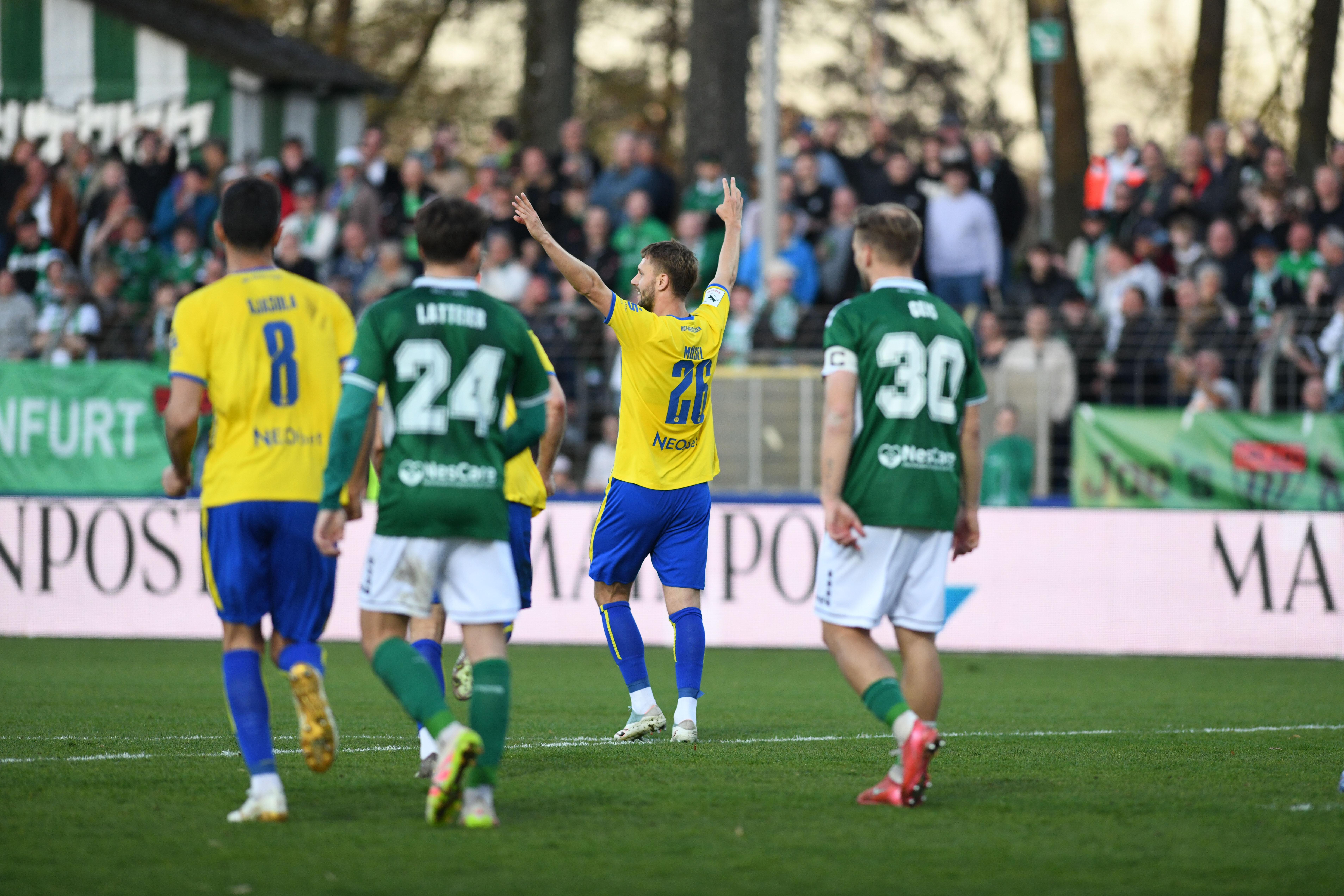Spielszene Schweinfurt - Essen 