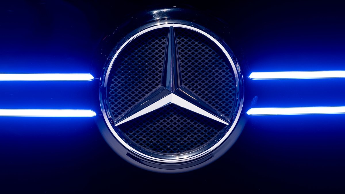 Logo der Autofirma Mercedes Benz