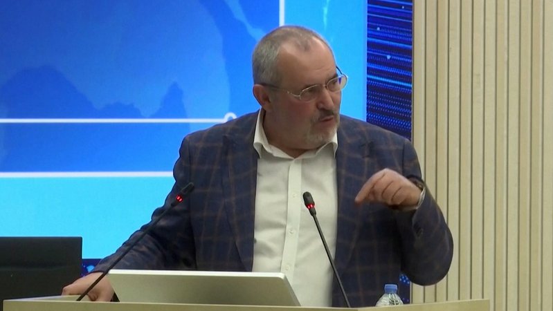 Im Video: Erlaubt Putin einen Anti-Kriegs-Kandidaten? | Bild: BR Im Video: Erlaubt Putin einen Anti-Kriegs-Kandidaten?