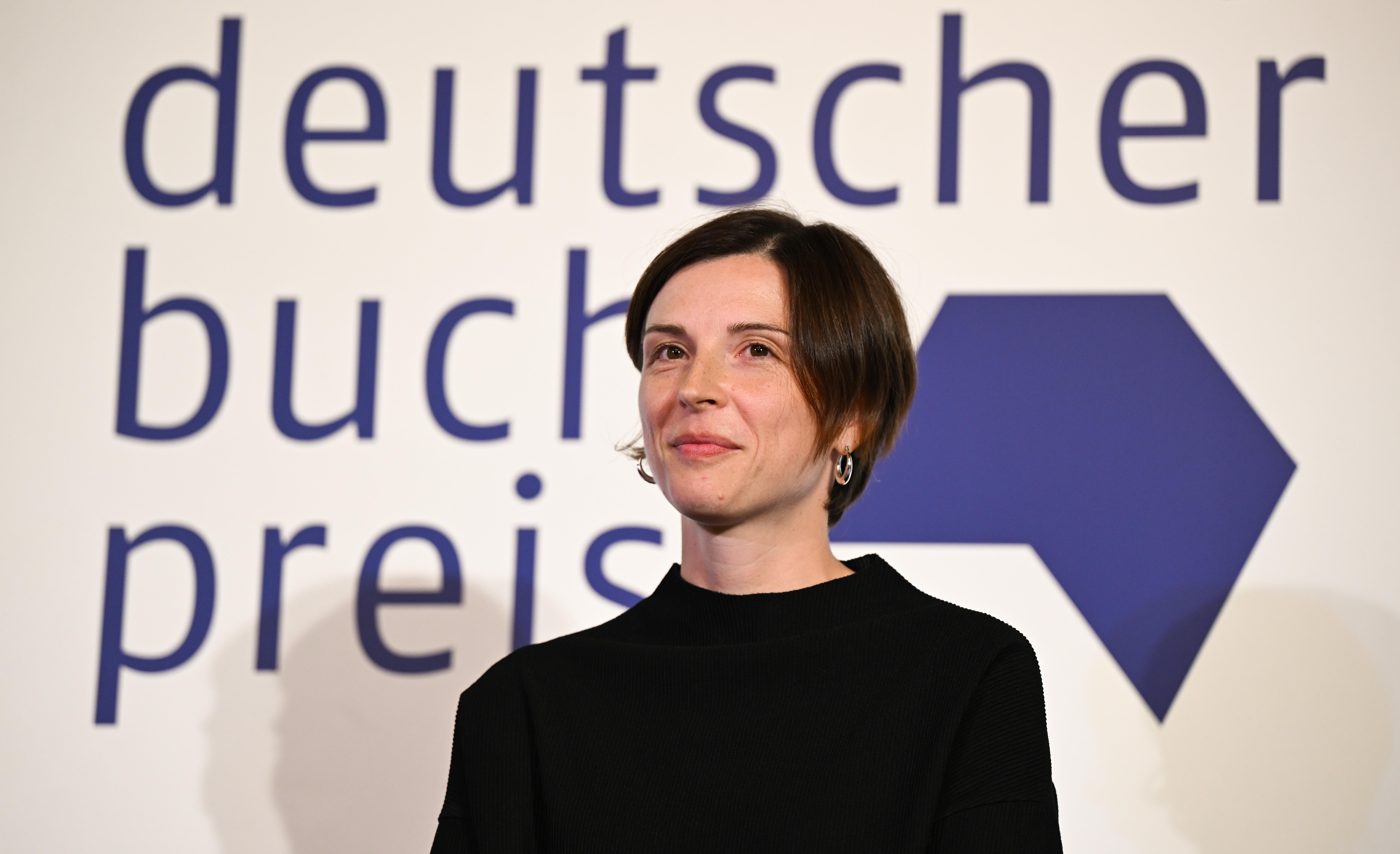 Dorothee Elmiger bei der Verleihung des Deutschen Buchpreises | Bild:picture alliance/dpa | Arne Dedert