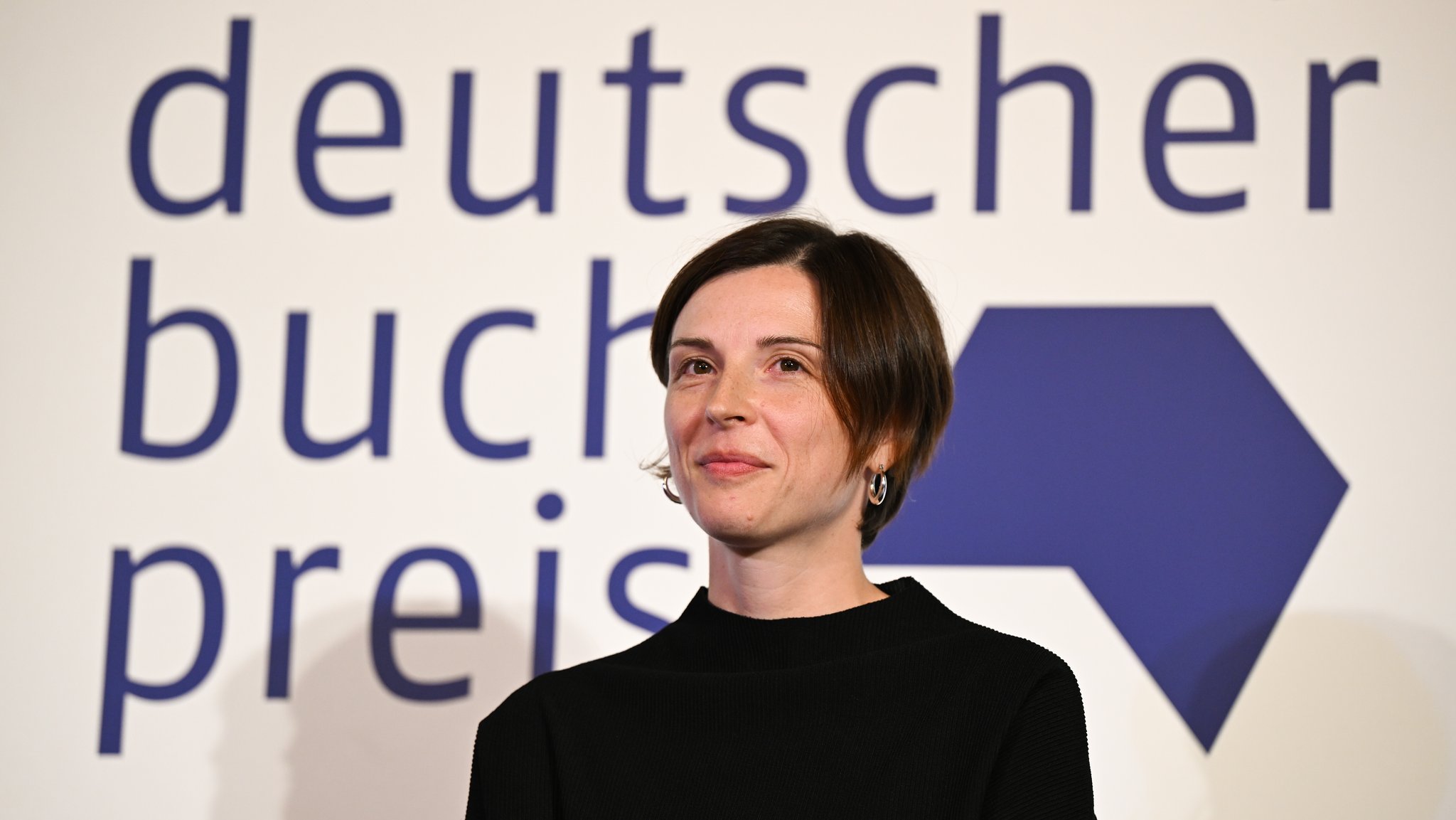 Dorothee Elmiger bei der Verleihung des Deutschen Buchpreises | Bild: picture alliance/dpa | Arne Dedert Dorothee Elmiger bei der Verleihung des Deutschen Buchpreises