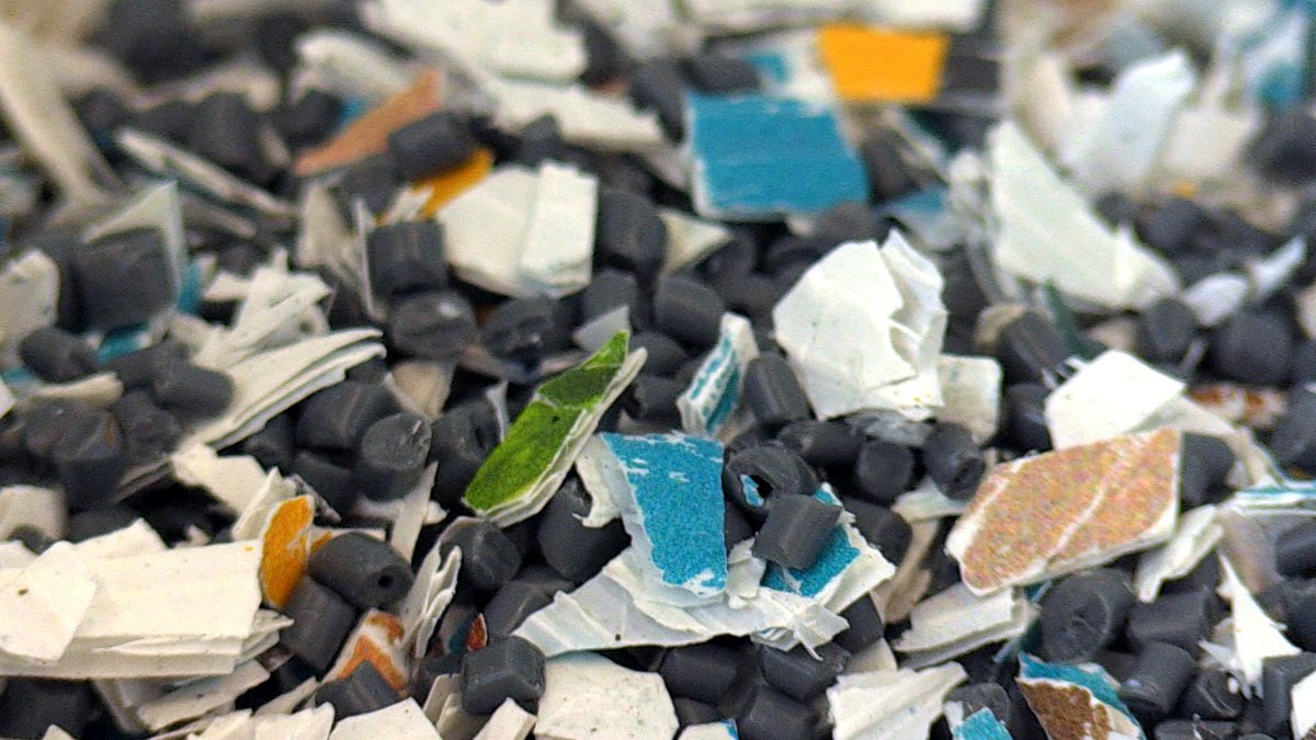 Recycling in Ellingen: Ein zweites Leben für Wahlplakate