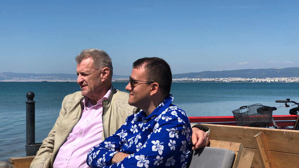 Norbert und Elijah am Meer