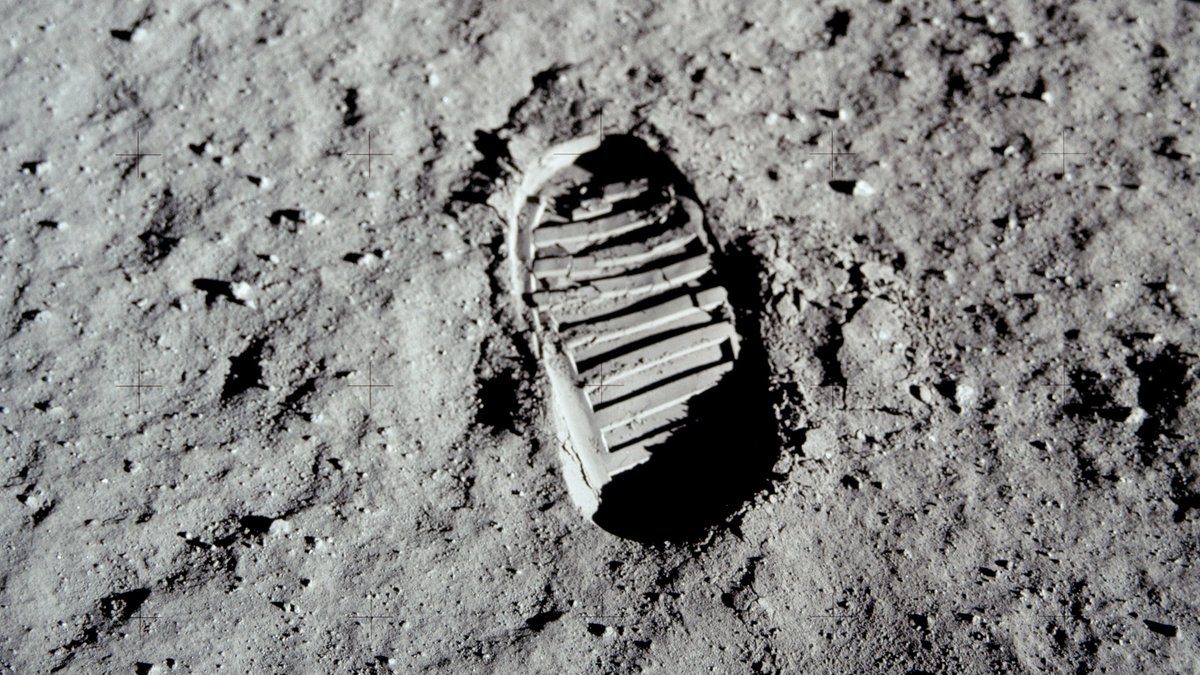Fußabdruck, den Edwin Buzz Aldrin bei der ersten Mondlandung auf dem Mond hinterließ