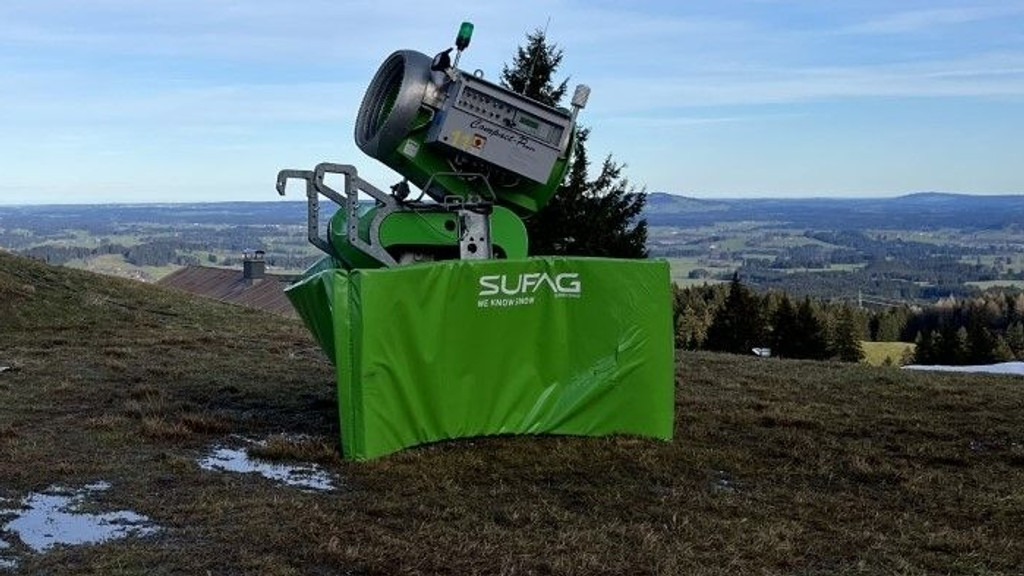 Eine Schneekanone im Grünen (Symbolbild)