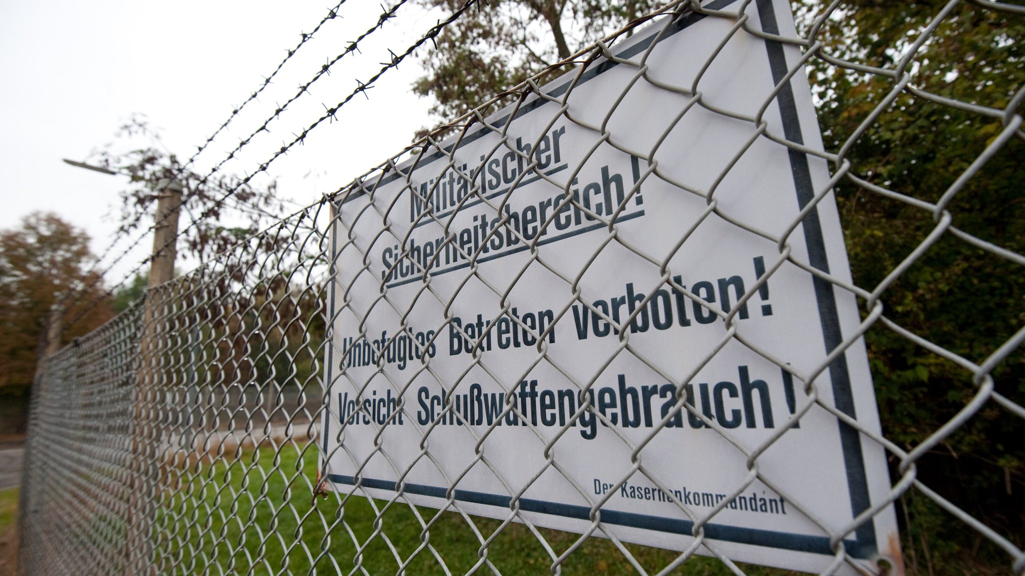 Bundeswehr: Diese bayerischen Standorte werden nicht umgewandelt | Bild: picture alliance / dpa | Andreas Gebert Bundeswehr: Diese bayerischen Standorte werden nicht umgewandelt