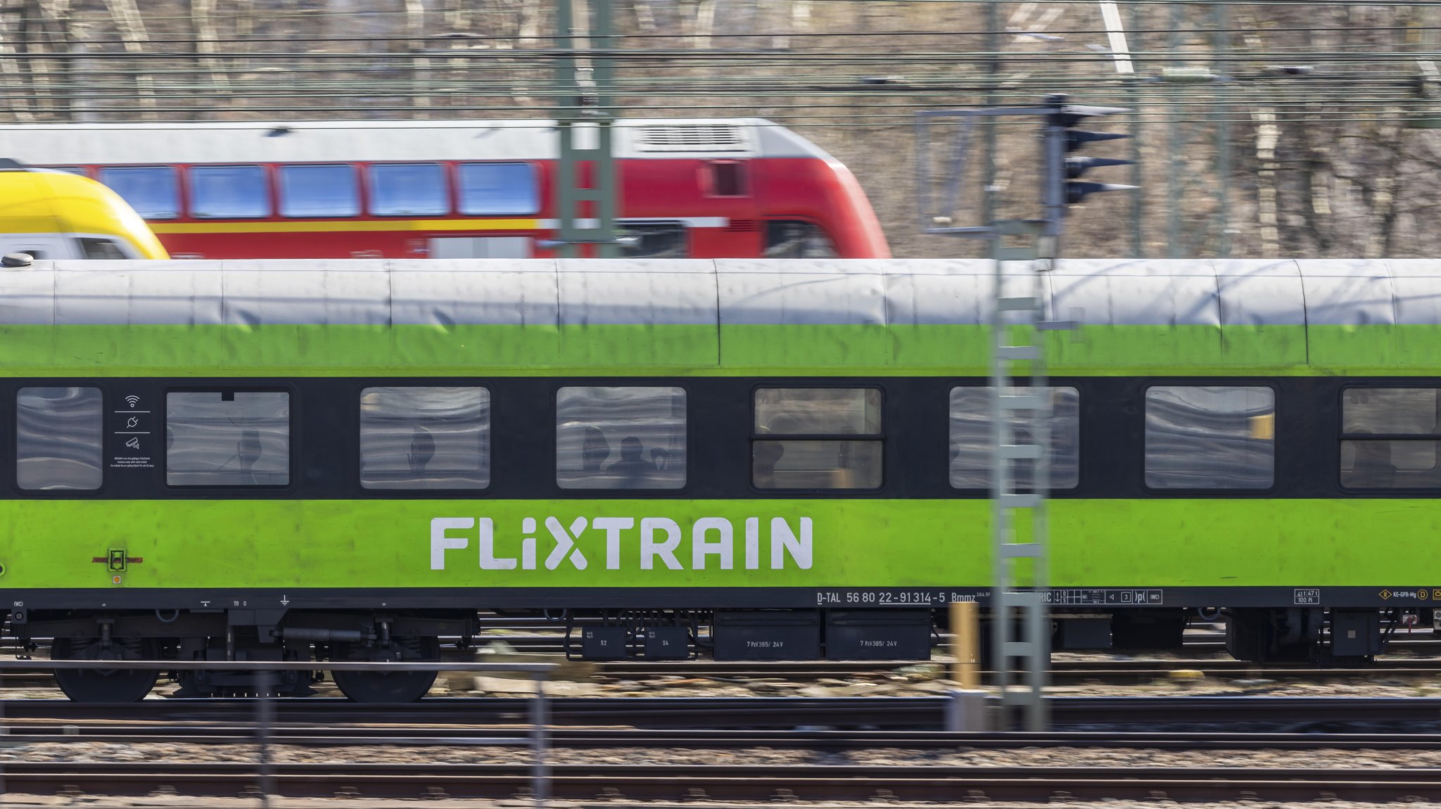 Flixtrain (bei Stuttgart). Aufnahme vom 20. März 2025
