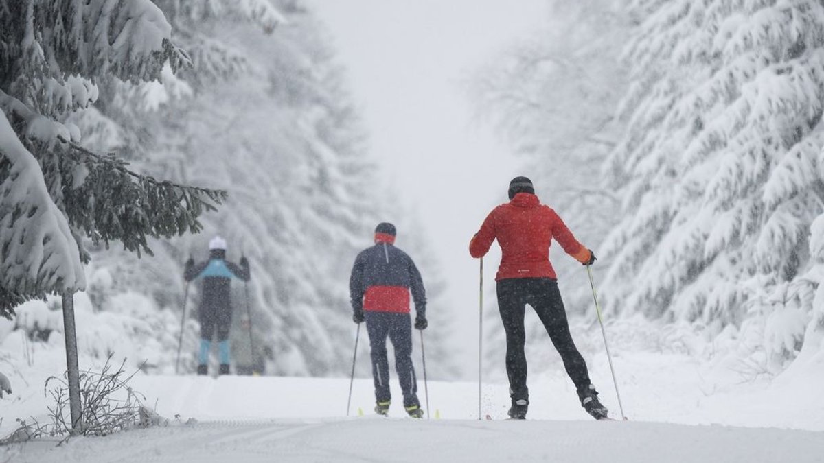 Nach reichlich Neuschnee öffnen im Bayerischen Wald immer mehr Skigebiete und Loipen