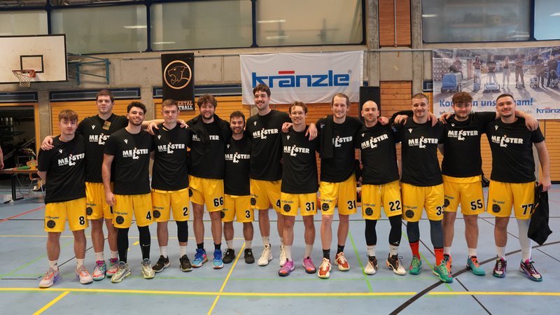 Das siegreiche Basketball-Team der BG Illertal. | Bild: BR / Peter Allgaier Das siegreiche Basketball-Team der BG Illertal.