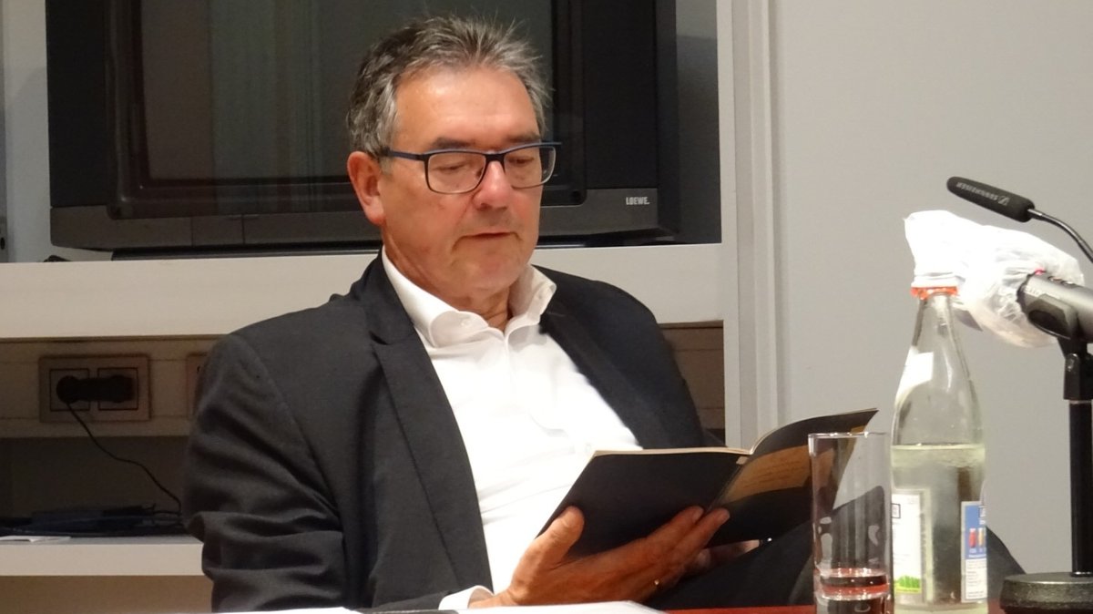 Er war seit 2015 Präsident des Bayerischen Verfassungsgerichtshofs. Ende September ging Peter Küspert aus Regensburg in den Ruhestand.