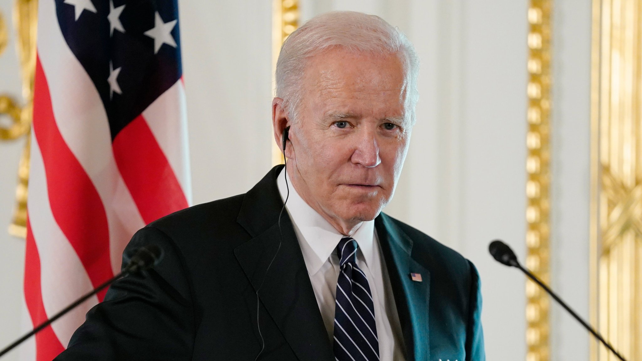 US-Präsident Joe Biden spricht während einer gemeinsamen Pressekonferenz mit dem japanischen Premierminister im Akasaka-Palast