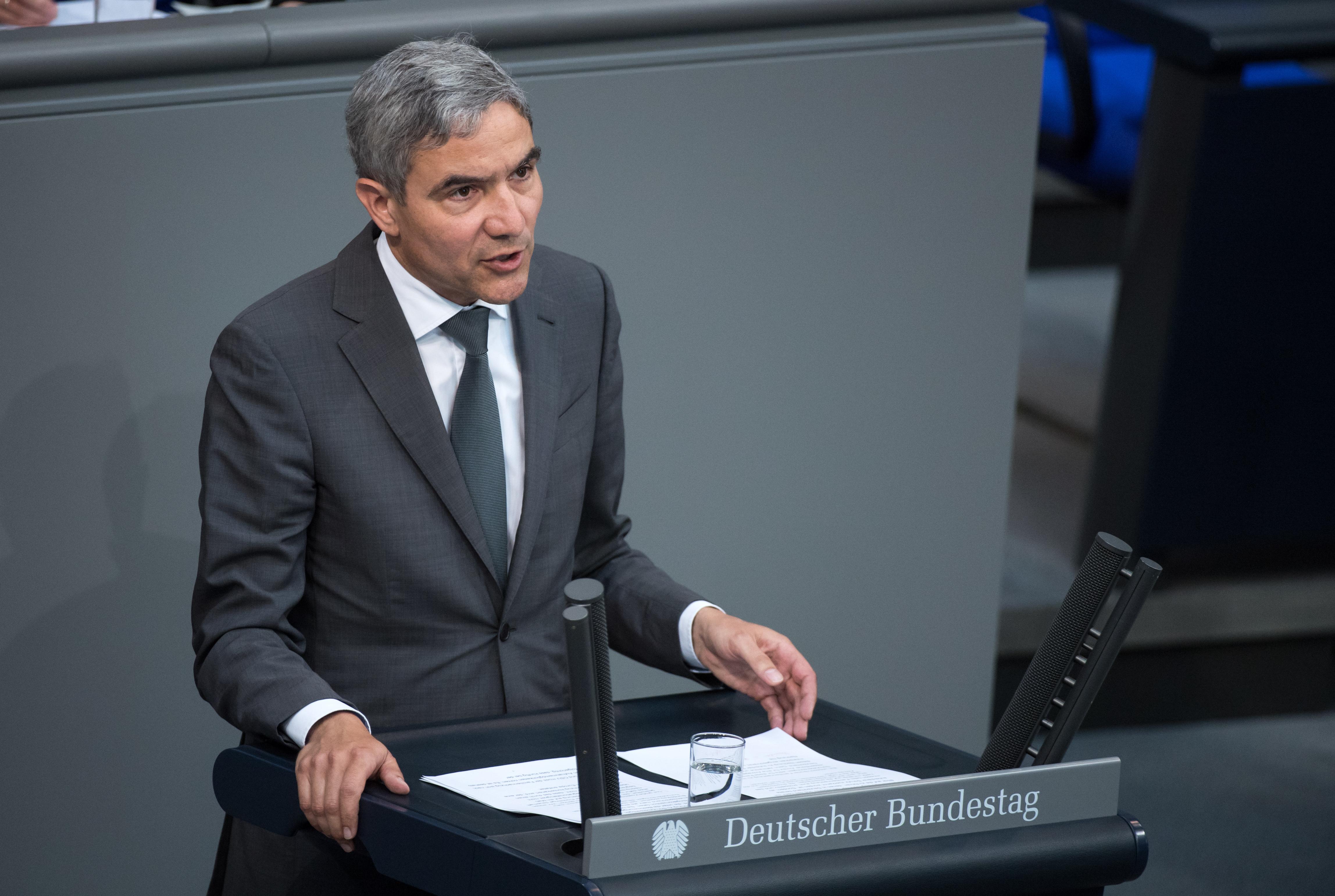 Bundestag Streitet über Die Parteienfinanzierung | BR24