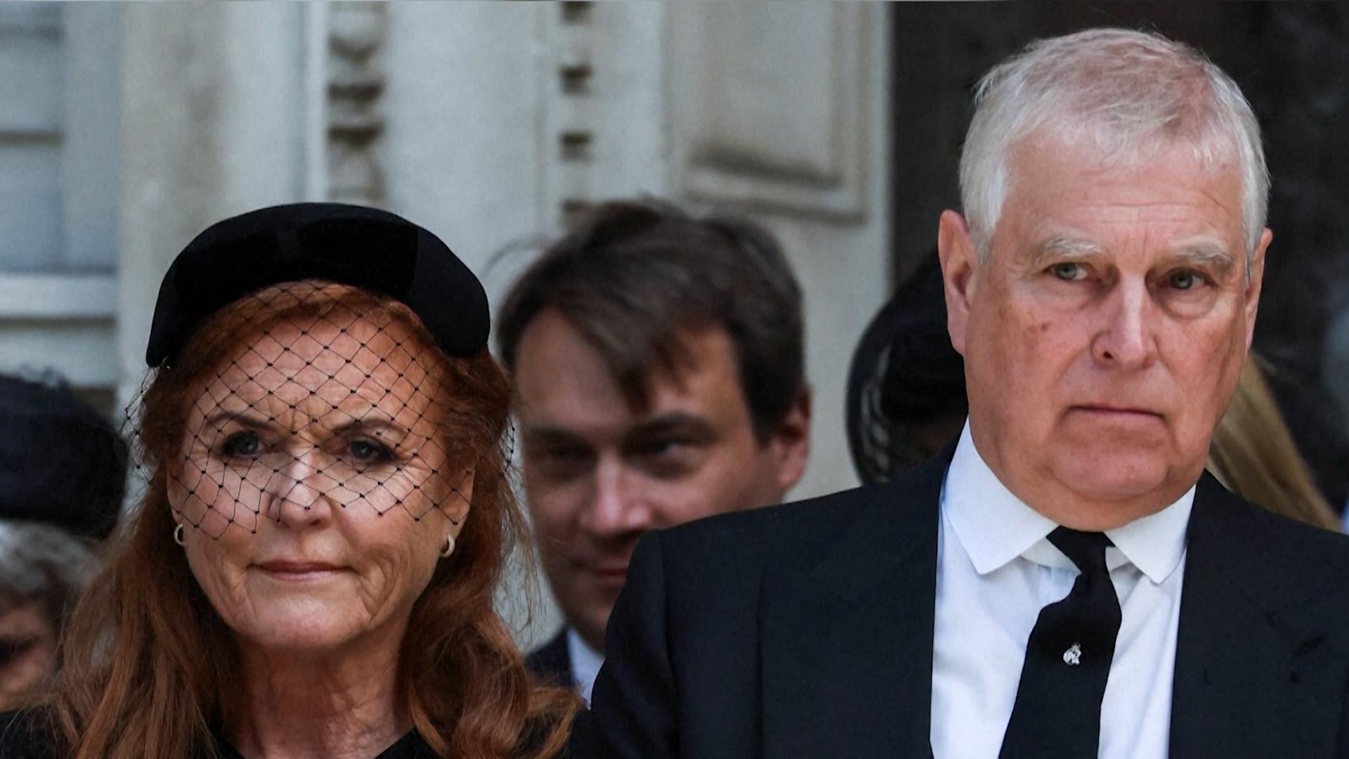 Britisches Königshaus: Andrew verliert royale Titel 