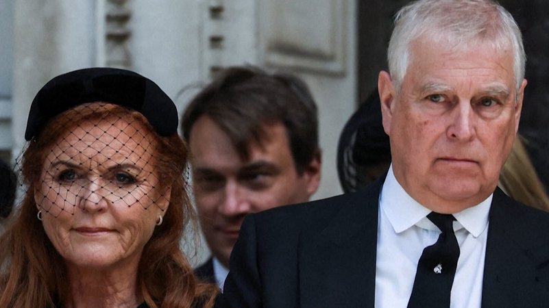 Britisches Königshaus: Andrew verliert royale Titel | Bild: BR 2025 Britisches Königshaus: Andrew verliert royale Titel