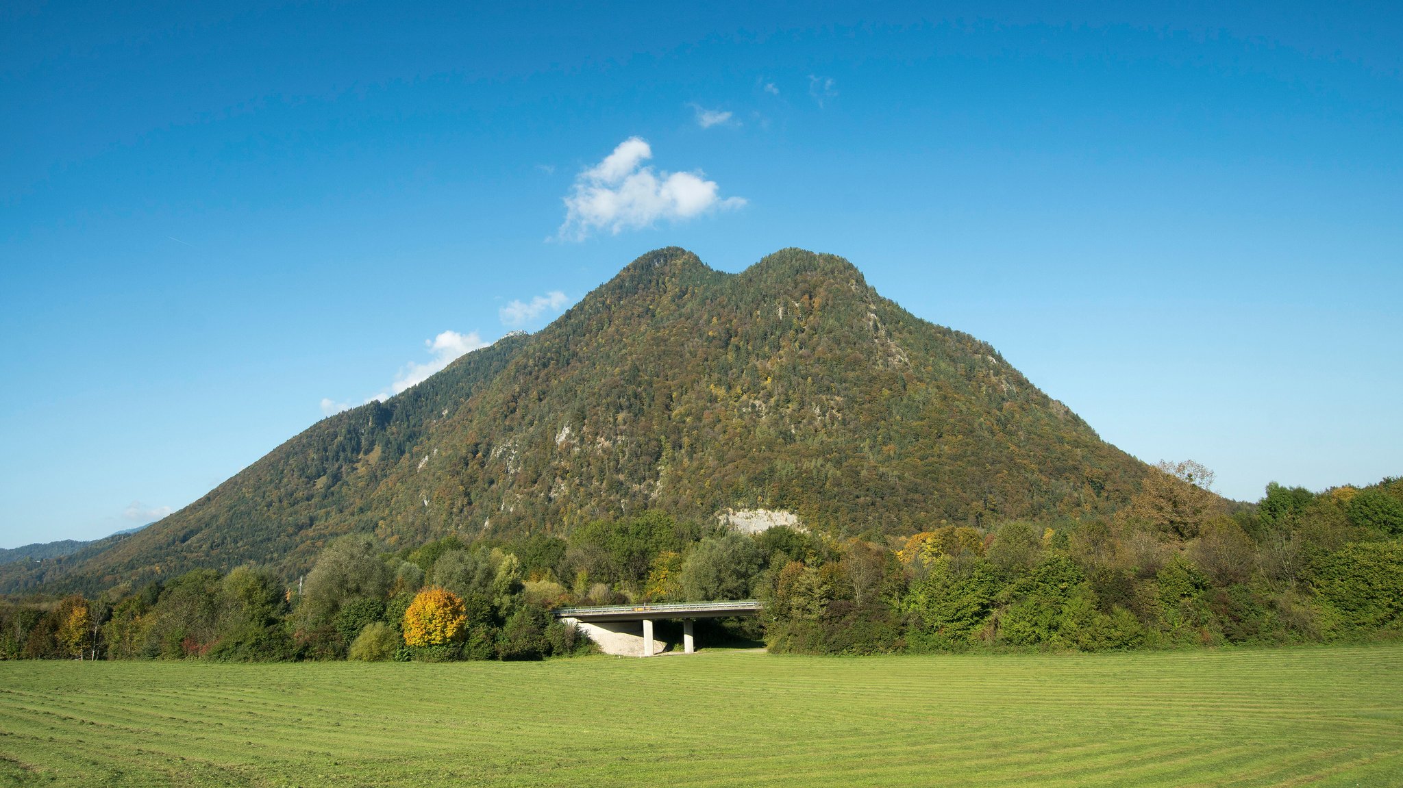 Blick auf den Fuderheuberg (Archivberg) | Bild: picture alliance / Shotshop / ROHA-Fotothek Fürmann Blick auf den Fuderheuberg (Archivberg)