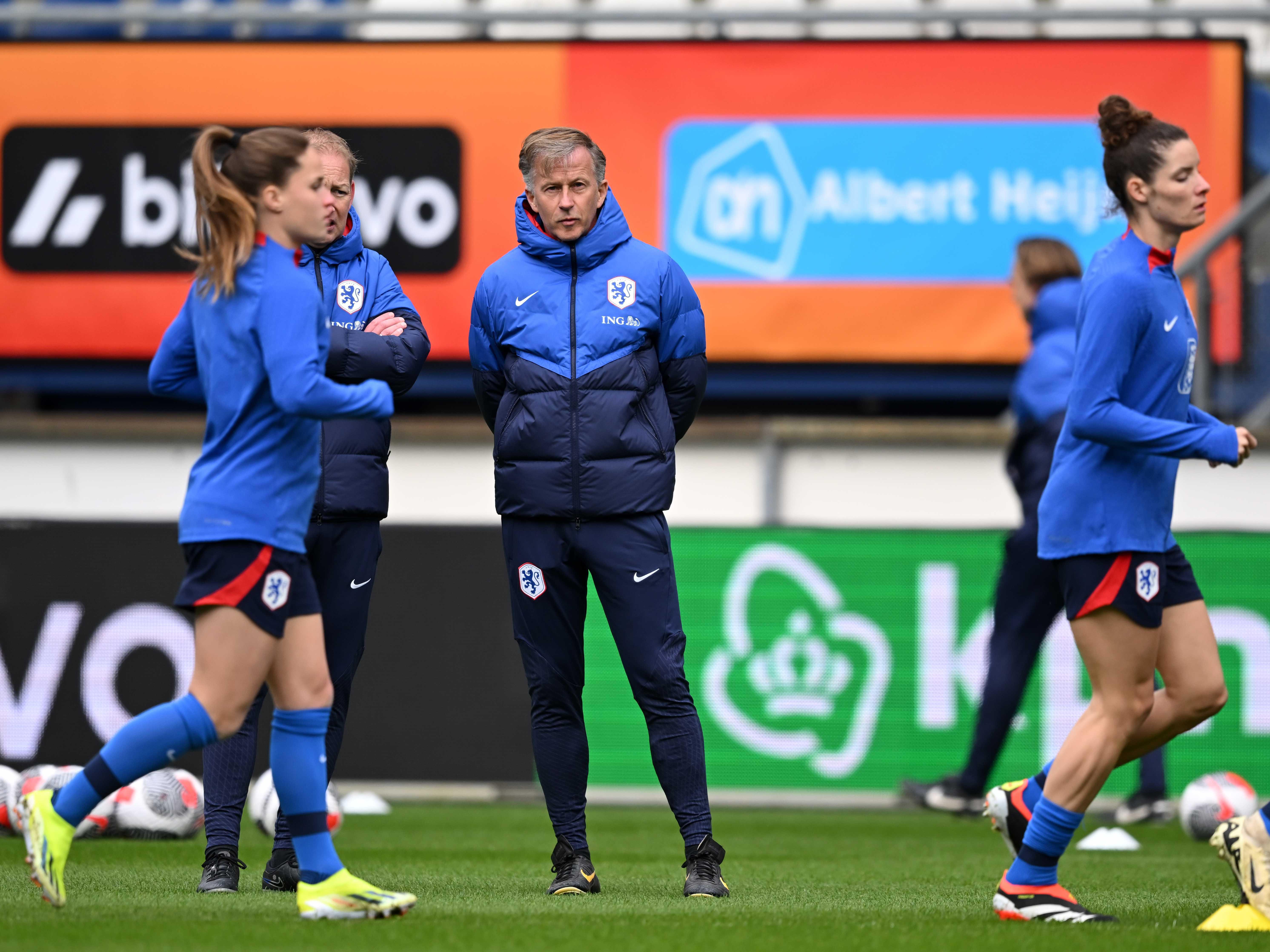 Jonker Vom VanGaalAssistenten zum OlympiaAlbtraum des DFB? BR24