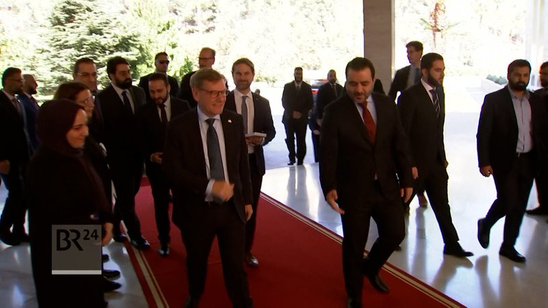 Außenminister Wadephul in Syrien | Bild: BR Außenminister Wadephul in Syrien